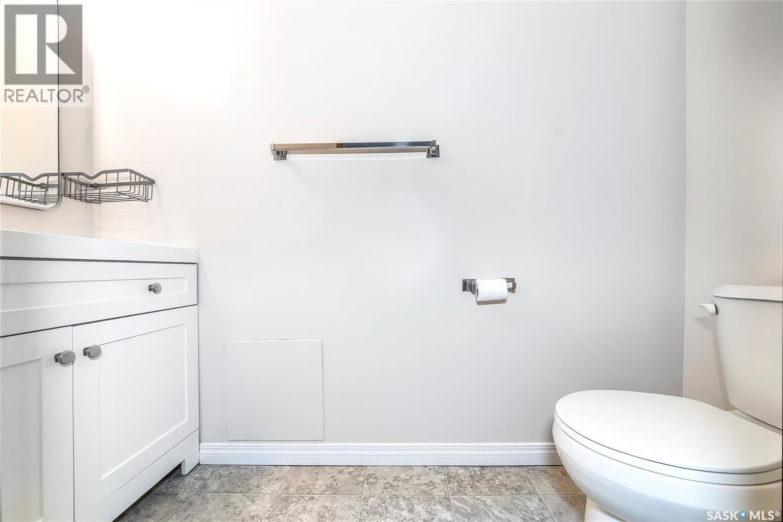 103 205 Kingsmere Boulevard, Saskatoon, SK - Indoor Photo Showing Bathroom