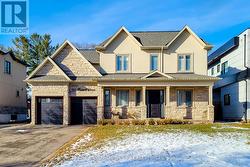 115 RUSSELL DRIVE Oakville, ON L6H 1L4