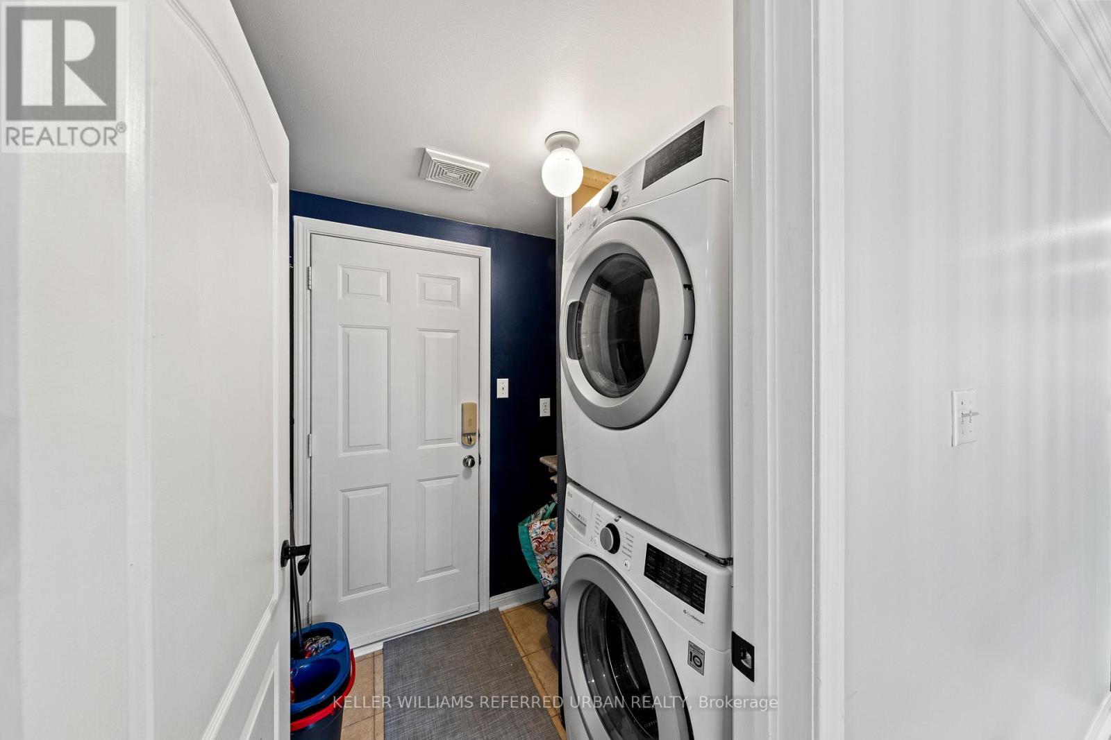 20 Williamson Drive, Brampton, ON - Indoor Photo Showing Laundry Room