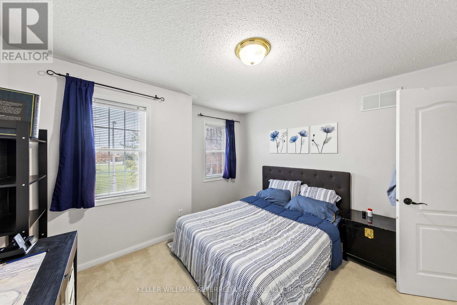 20 Williamson Drive, Brampton, ON - Indoor Photo Showing Bedroom