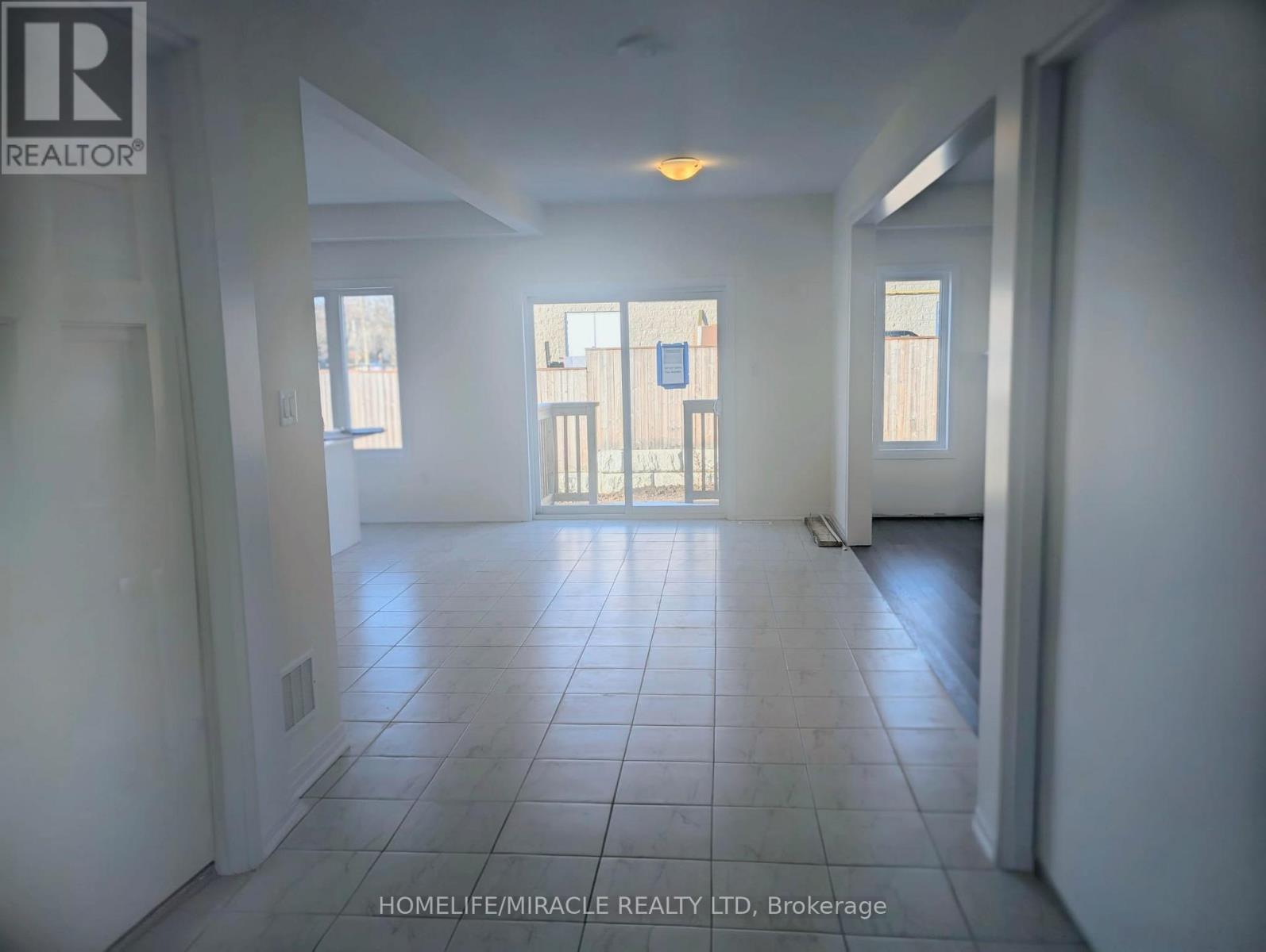 103 Windermere Boulevard, Loyalist, ON - Indoor Photo Showing Other Room