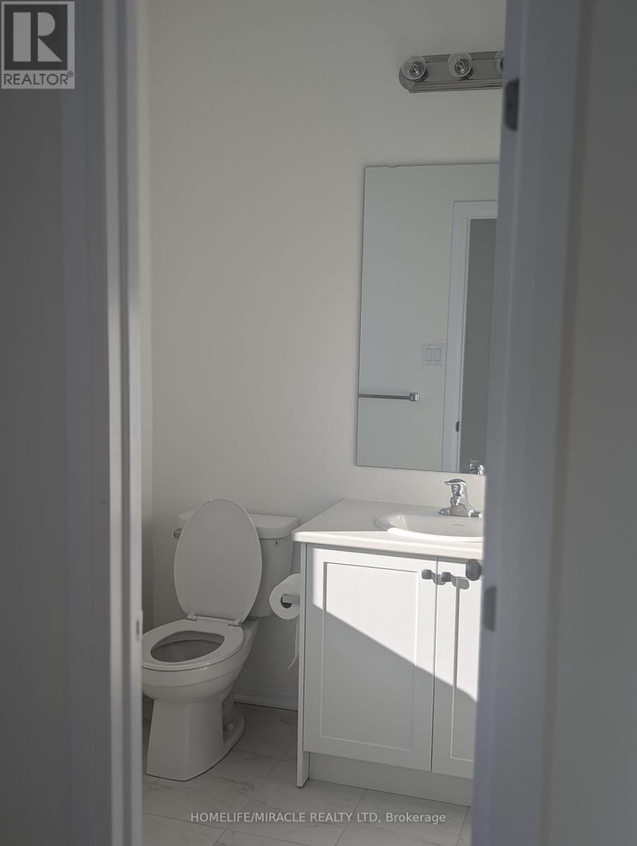 103 Windermere Boulevard, Loyalist, ON - Indoor Photo Showing Bathroom