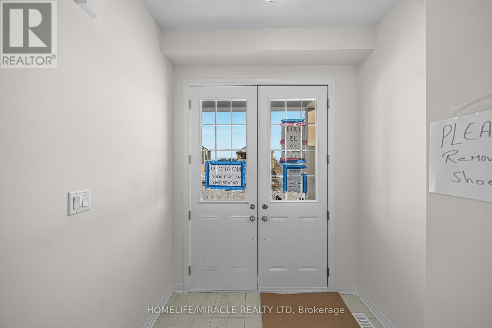 103 Windermere Boulevard, Loyalist, ON - Indoor Photo Showing Other Room