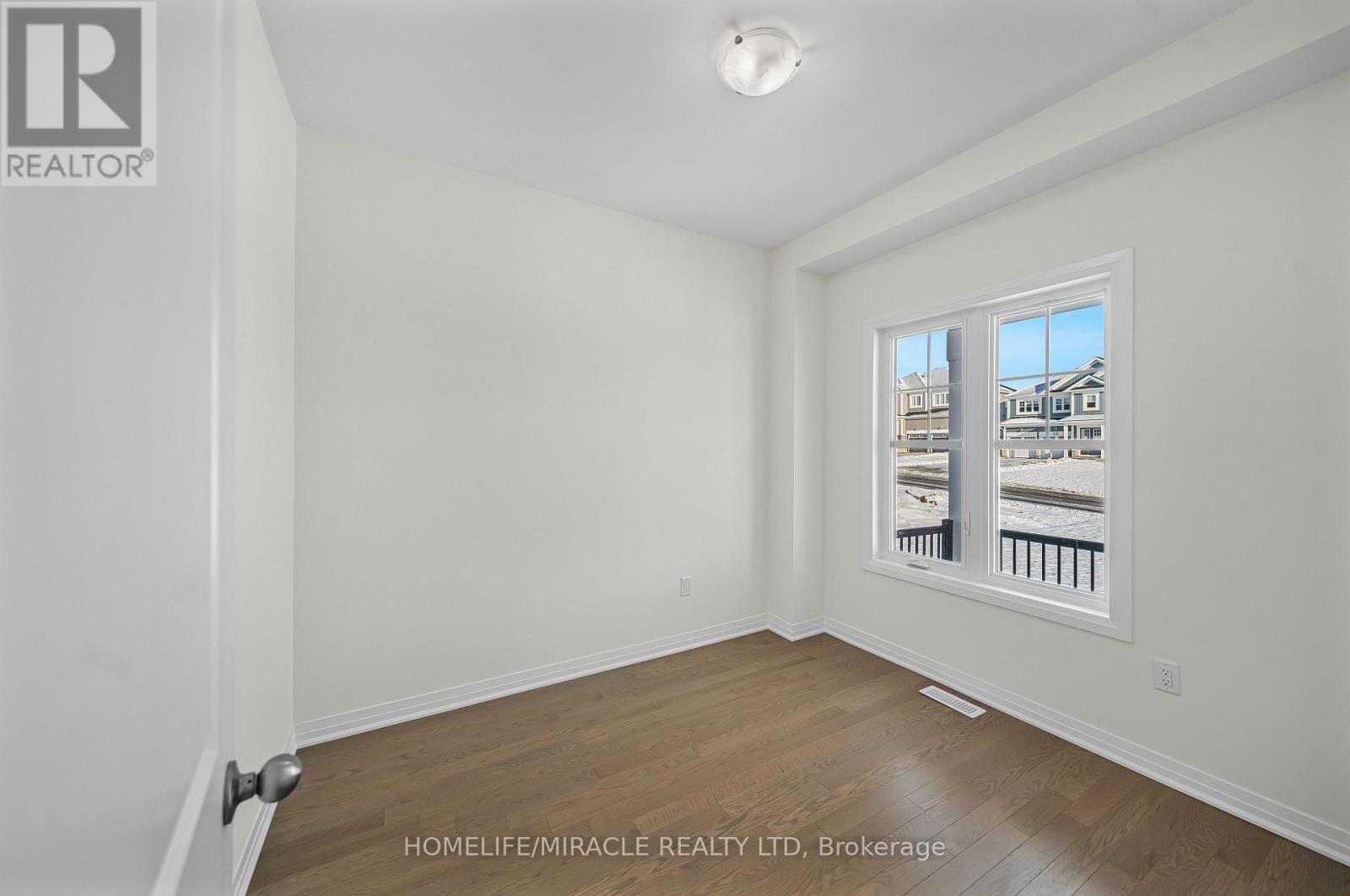 103 Windermere Boulevard, Loyalist, ON - Indoor Photo Showing Other Room