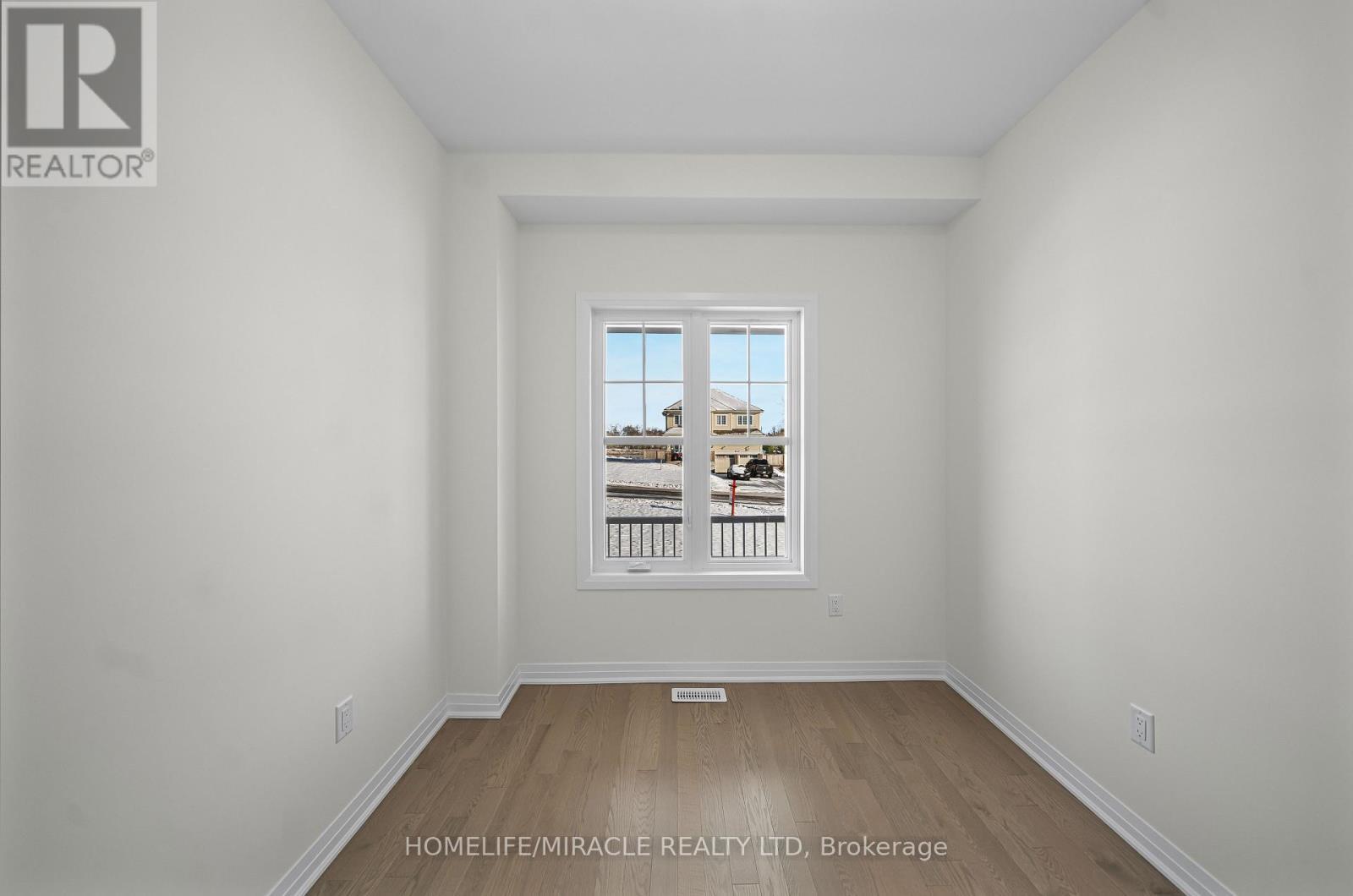 103 Windermere Boulevard, Loyalist, ON - Indoor Photo Showing Other Room