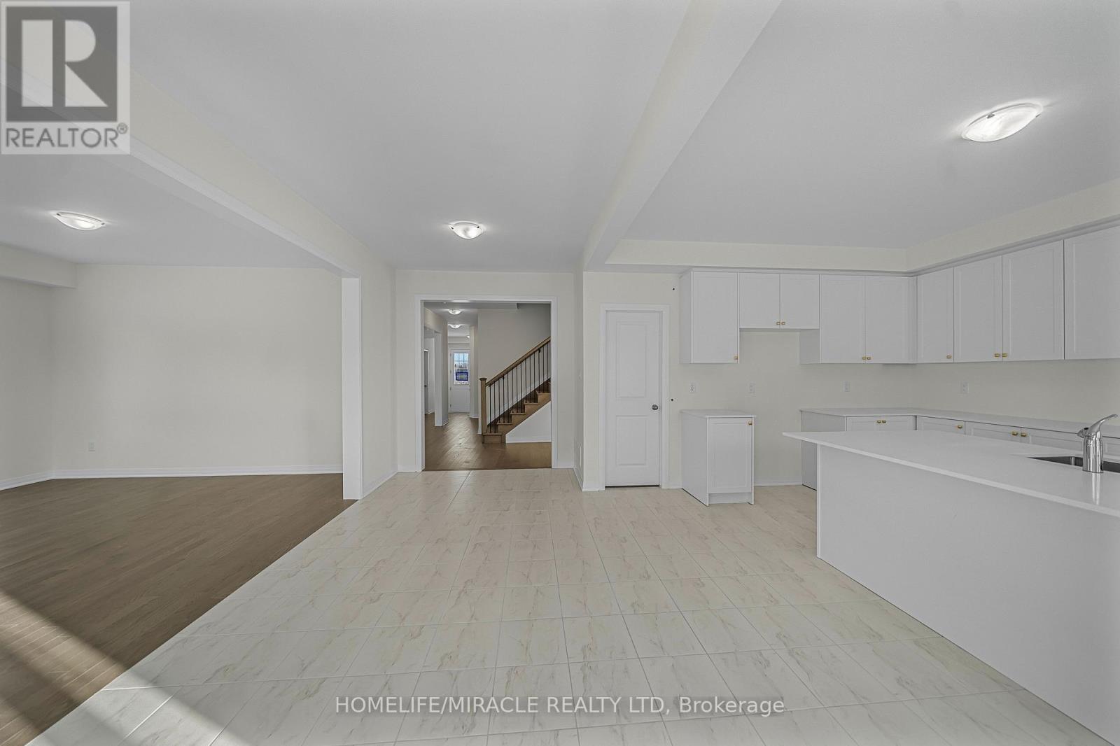 103 Windermere Boulevard, Loyalist, ON - Indoor Photo Showing Other Room