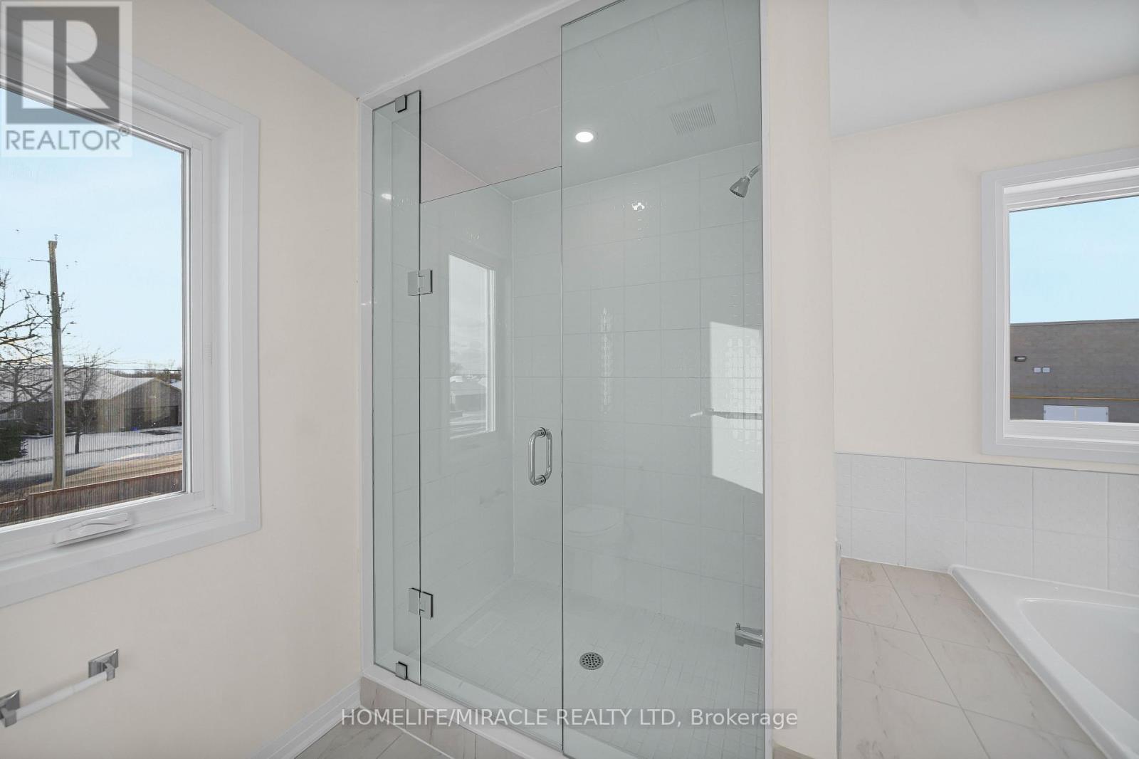 103 Windermere Boulevard, Loyalist, ON - Indoor Photo Showing Other Room