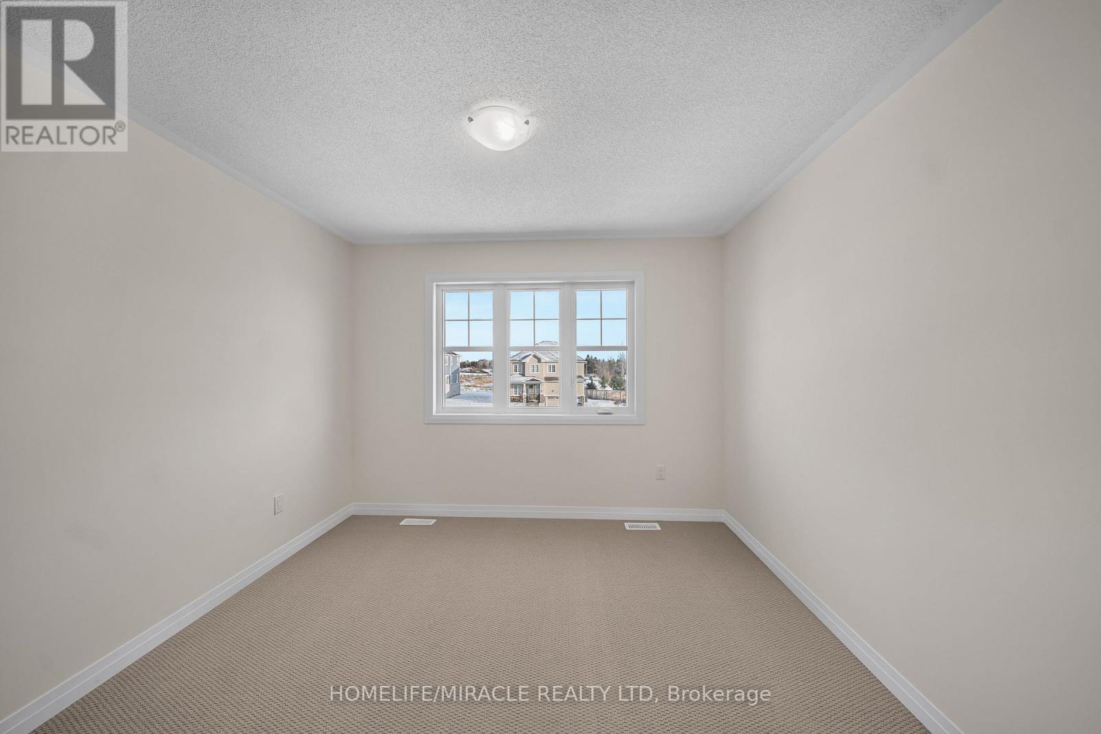 103 Windermere Boulevard, Loyalist, ON - Indoor Photo Showing Other Room