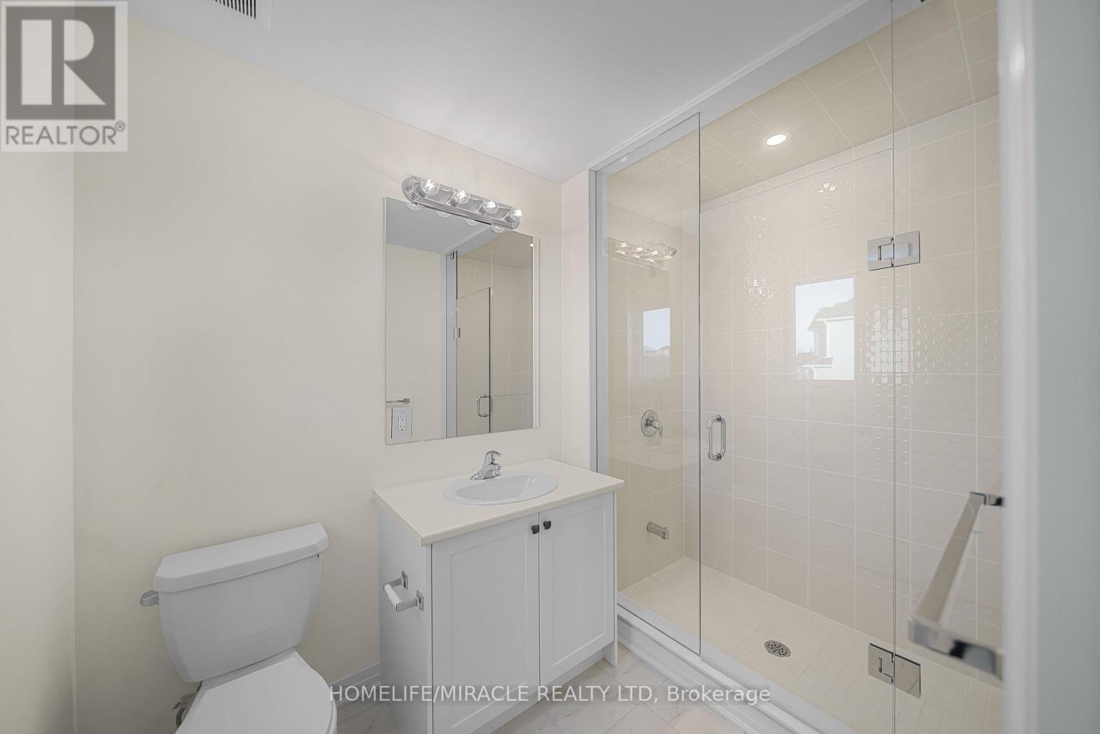 103 Windermere Boulevard, Loyalist, ON - Indoor Photo Showing Bathroom