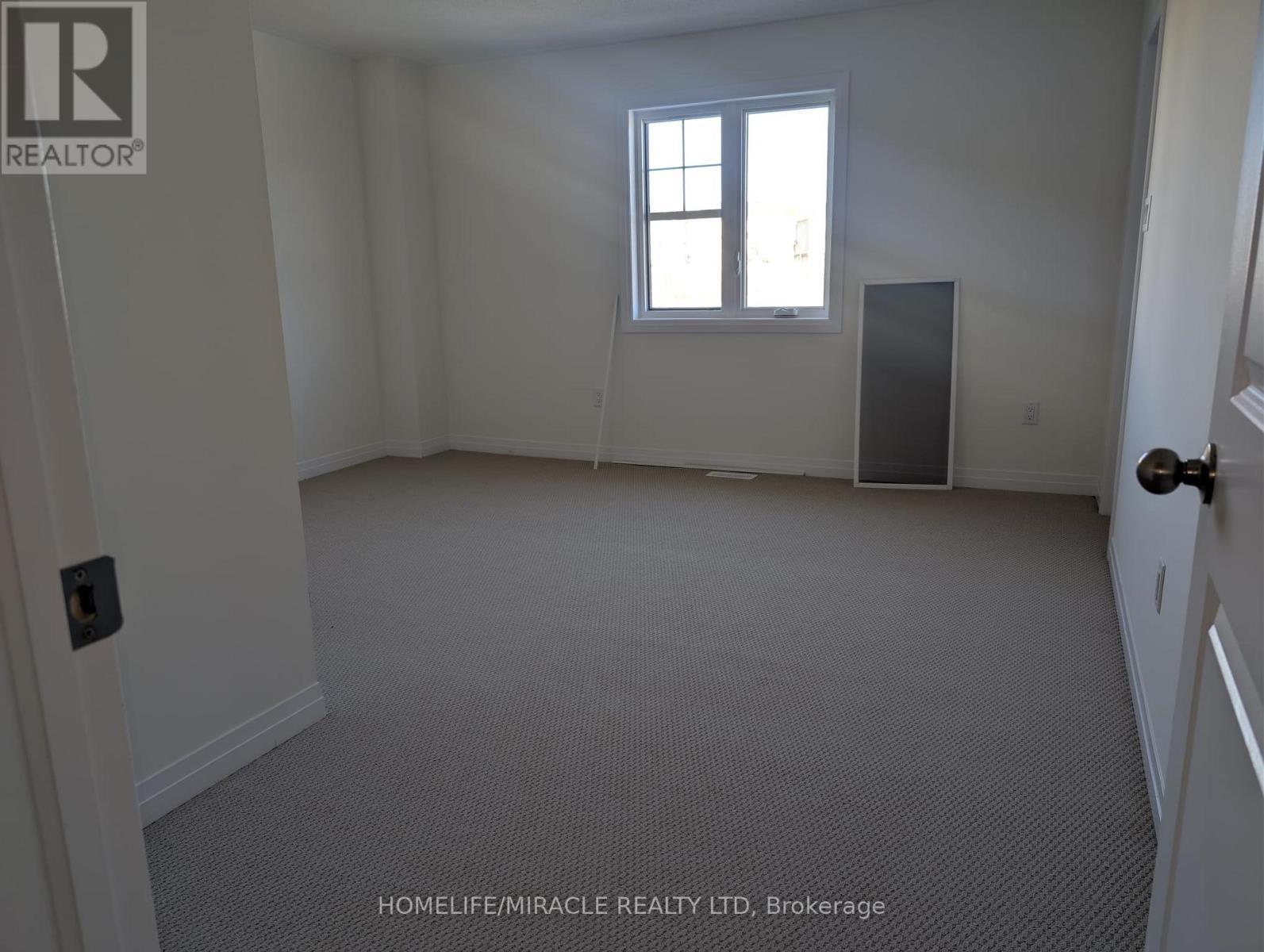103 Windermere Boulevard, Loyalist, ON - Indoor Photo Showing Other Room