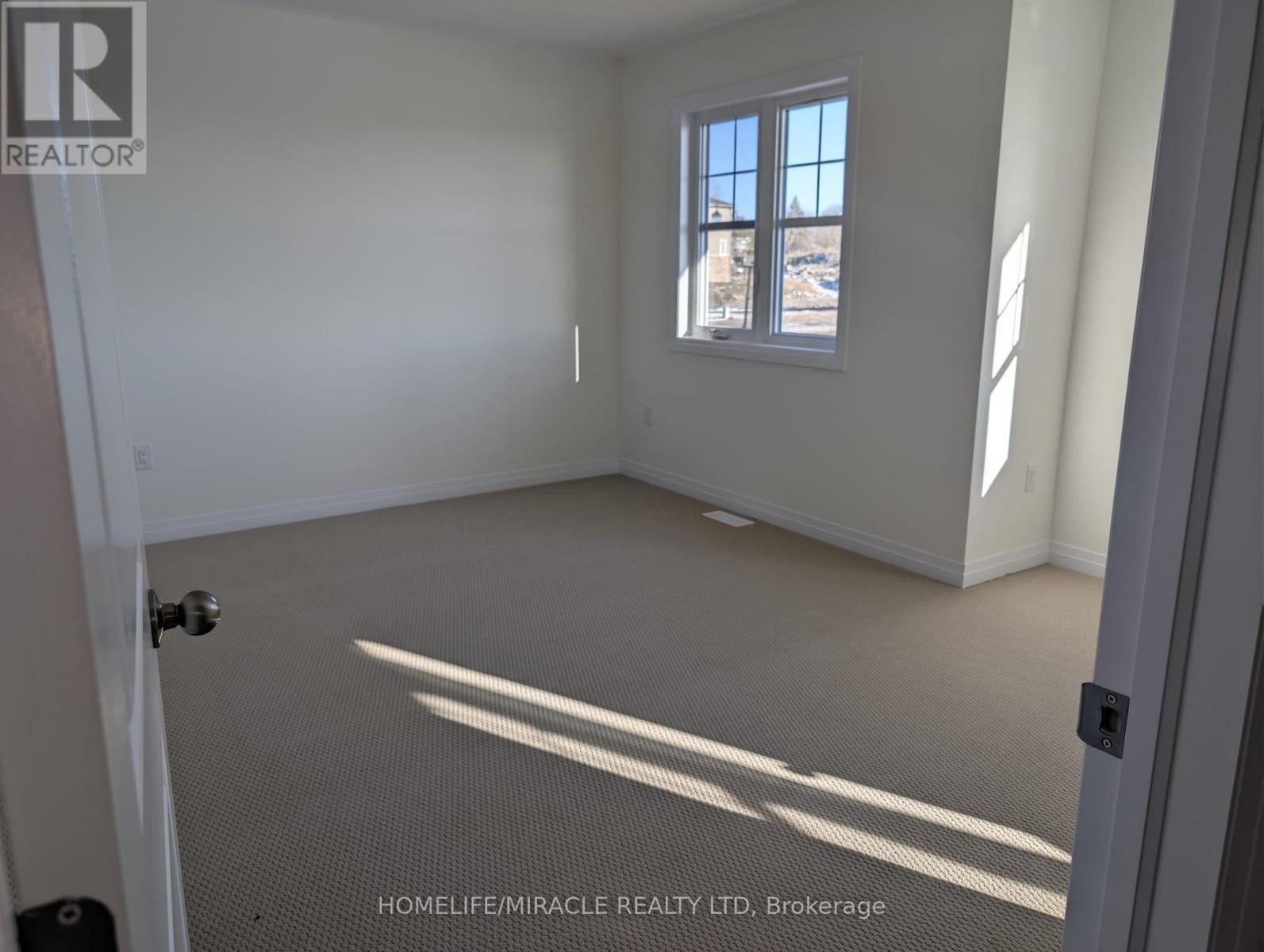 103 Windermere Boulevard, Loyalist, ON - Indoor Photo Showing Other Room