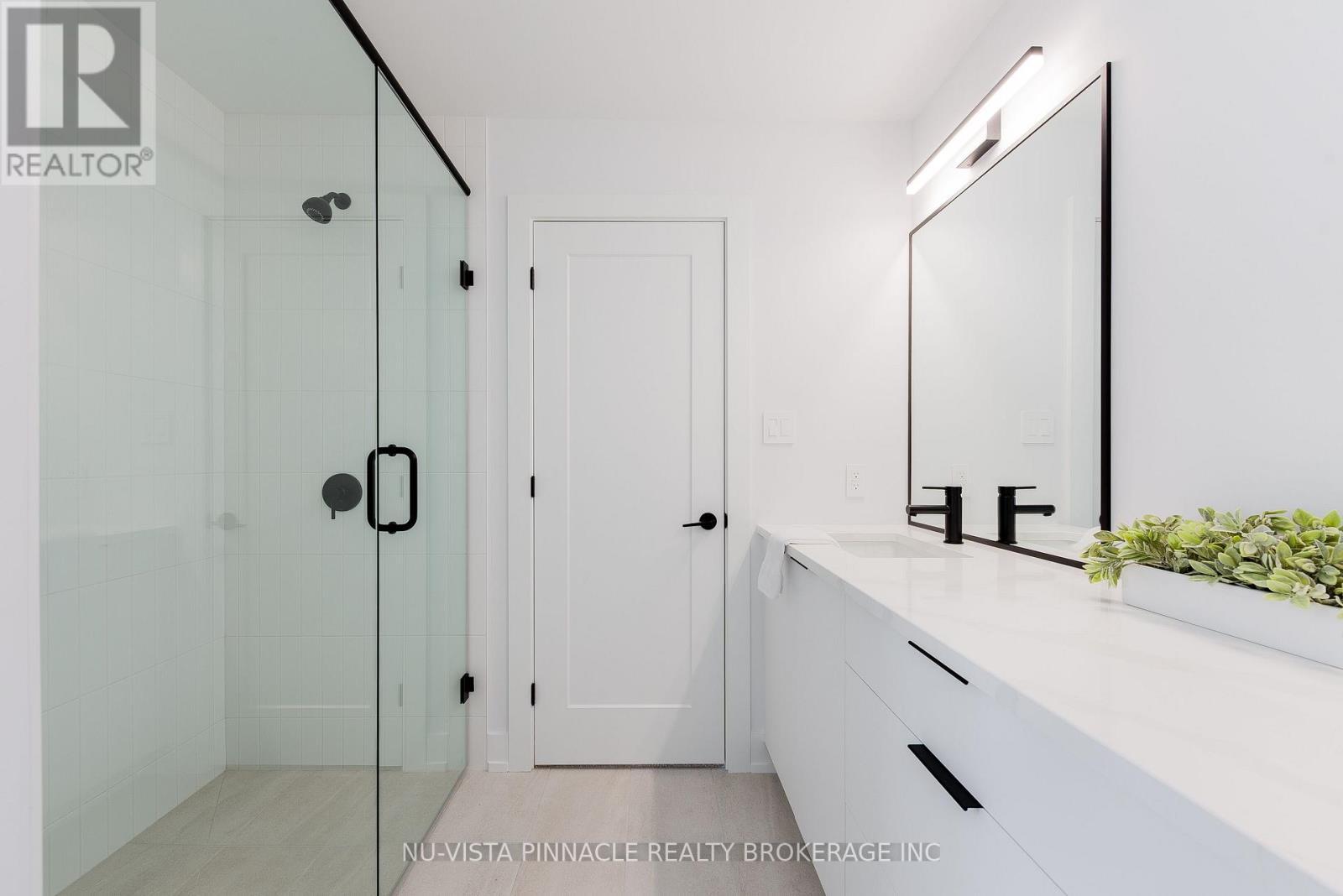 Photos of a similar unit - 72 - 1175 Riverbend Road, London South (South B), ON