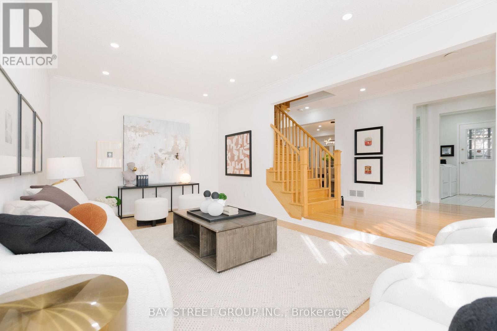 75 Breckonwood Crescent, Markham, ON - Indoor Photo Showing Living Room