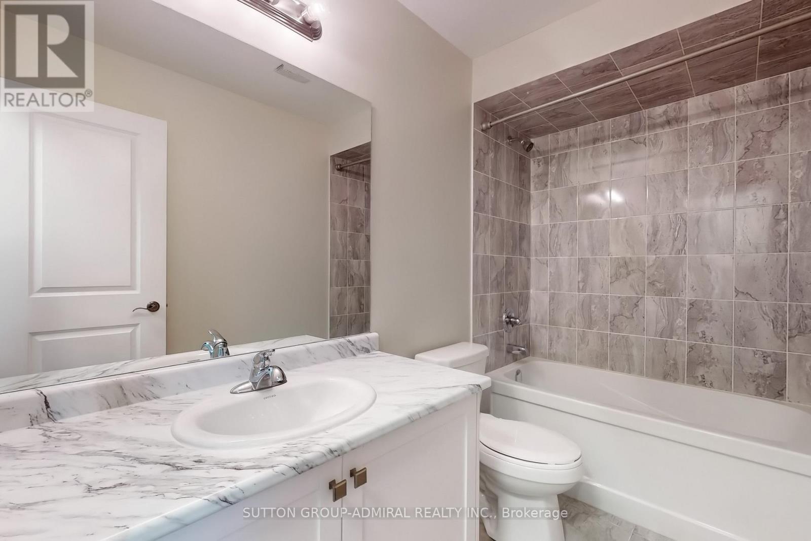 123 Arnold Crescent, New Tecumseth, ON - Indoor Photo Showing Bathroom
