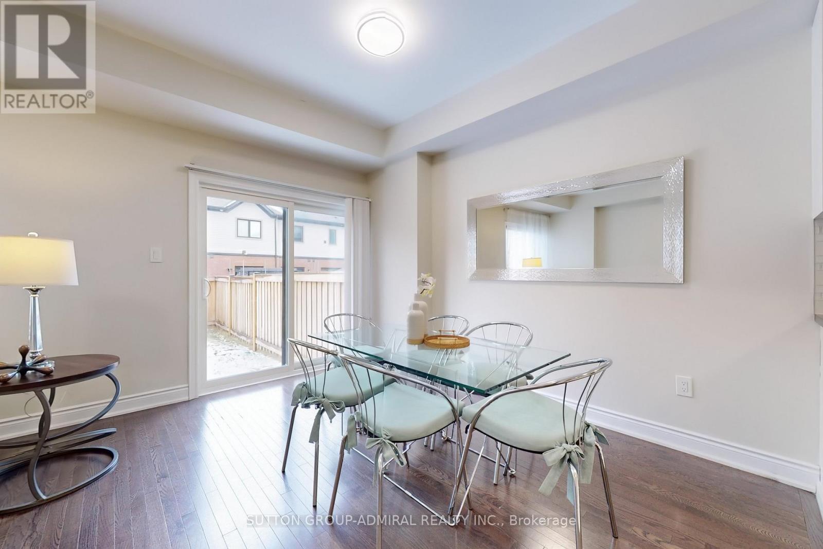 123 Arnold Crescent, New Tecumseth, ON - Indoor Photo Showing Dining Room