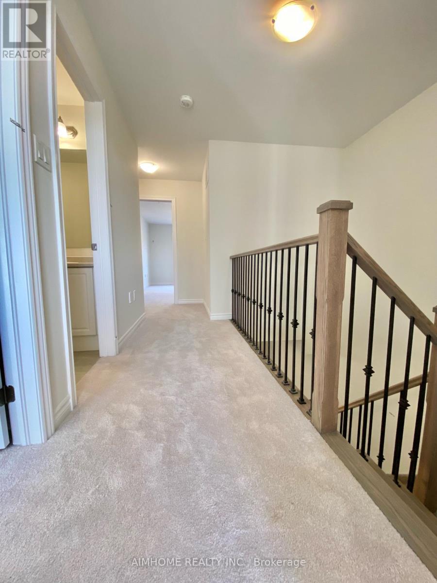 21 Viola St. Street, East Gwillimbury, ON - Indoor Photo Showing Other Room