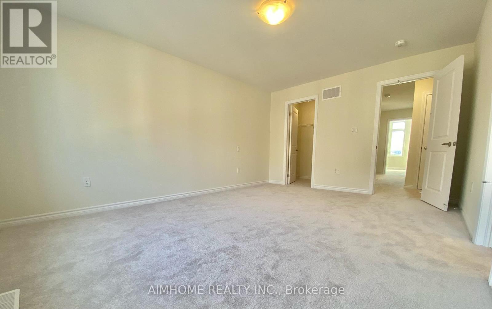 21 Viola St. Street, East Gwillimbury, ON - Indoor Photo Showing Other Room