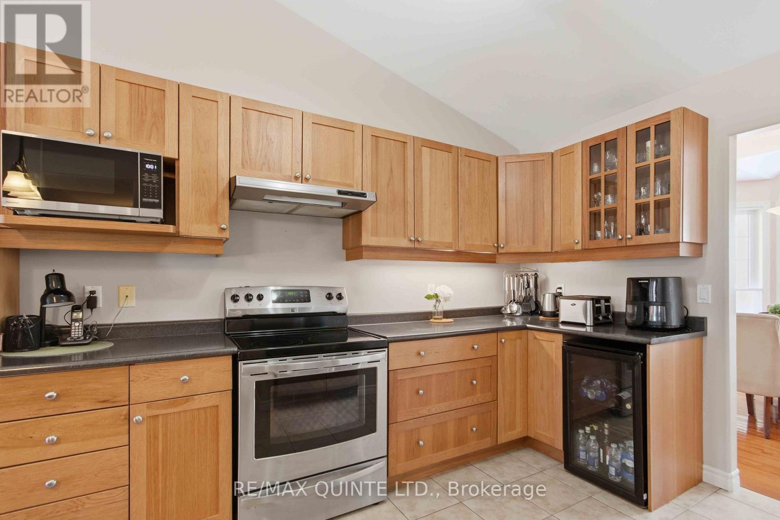 43 Gavey Street, Belleville (Thurlow Ward), ON - Indoor Photo Showing Kitchen