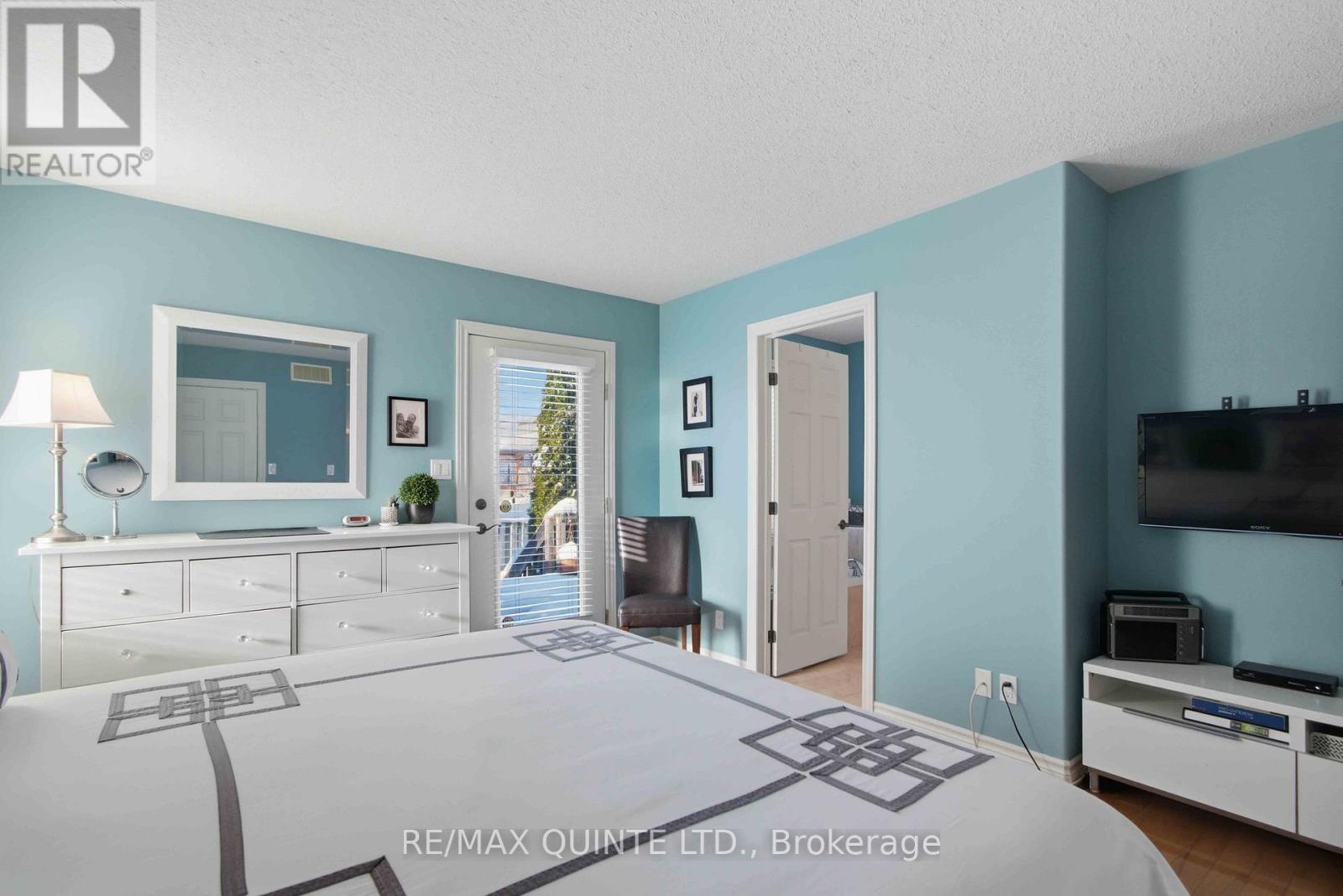 43 Gavey Street, Belleville (Thurlow Ward), ON - Indoor Photo Showing Bedroom