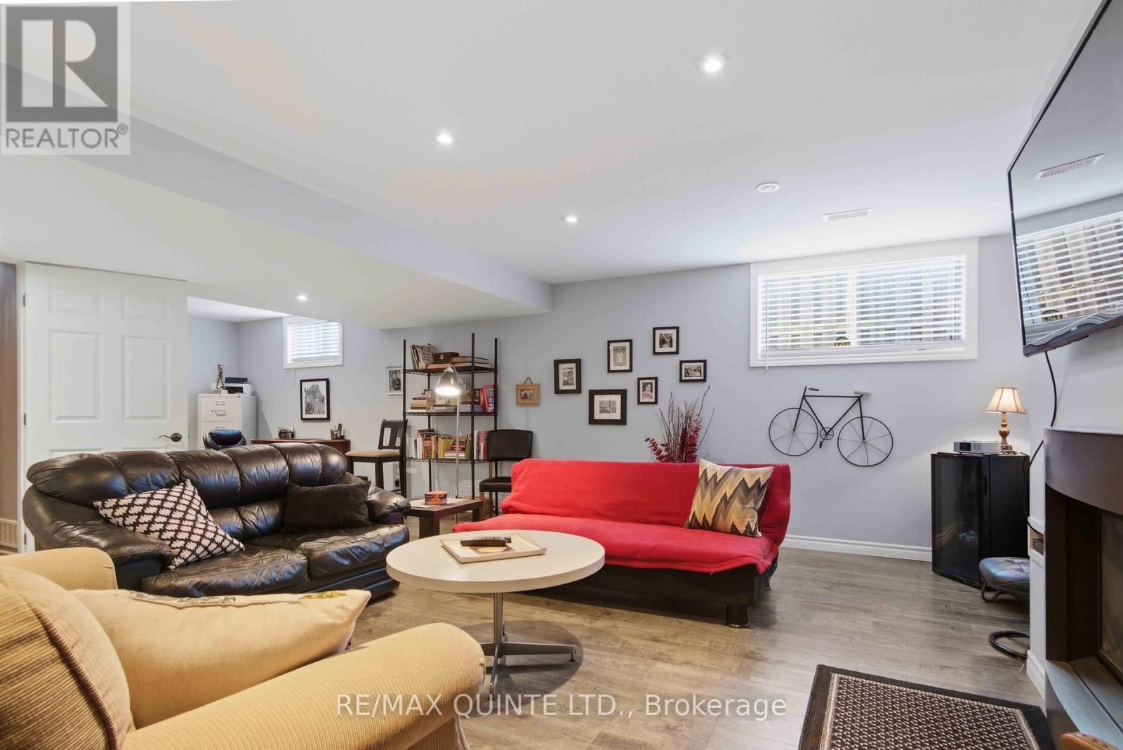 43 Gavey Street, Belleville (Thurlow Ward), ON - Indoor