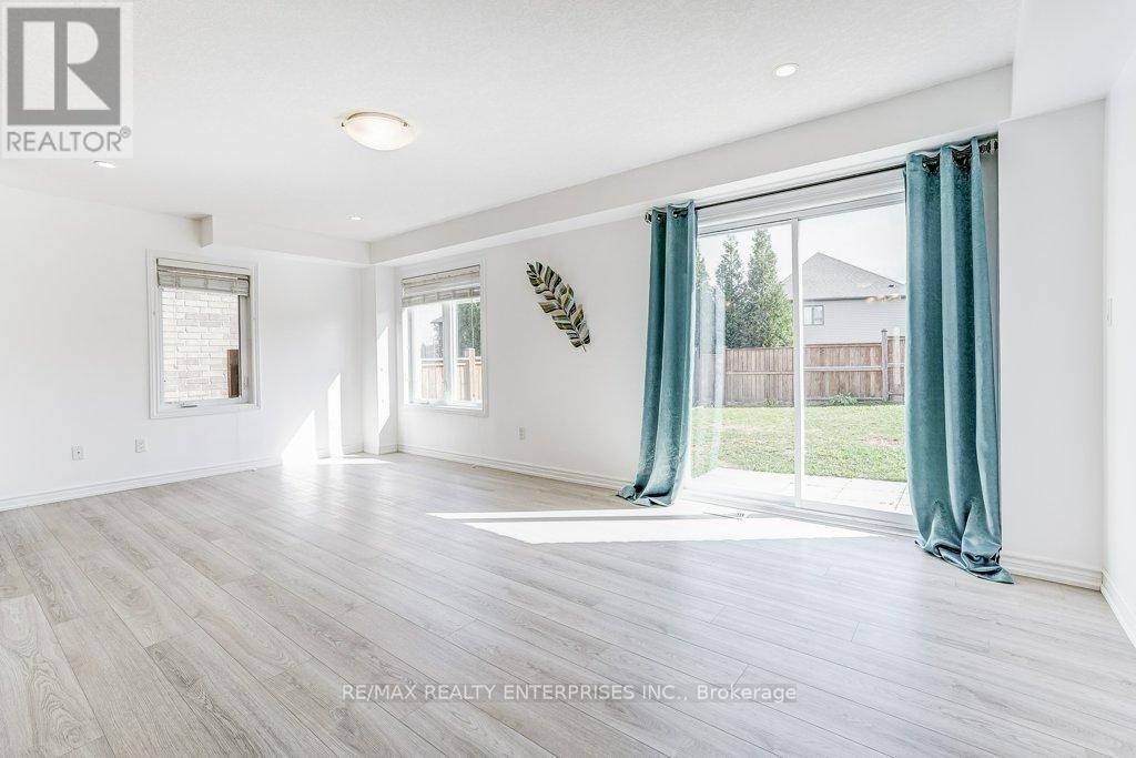 318 Old Huron Road N, Kitchener, ON - Indoor Photo Showing Other Room