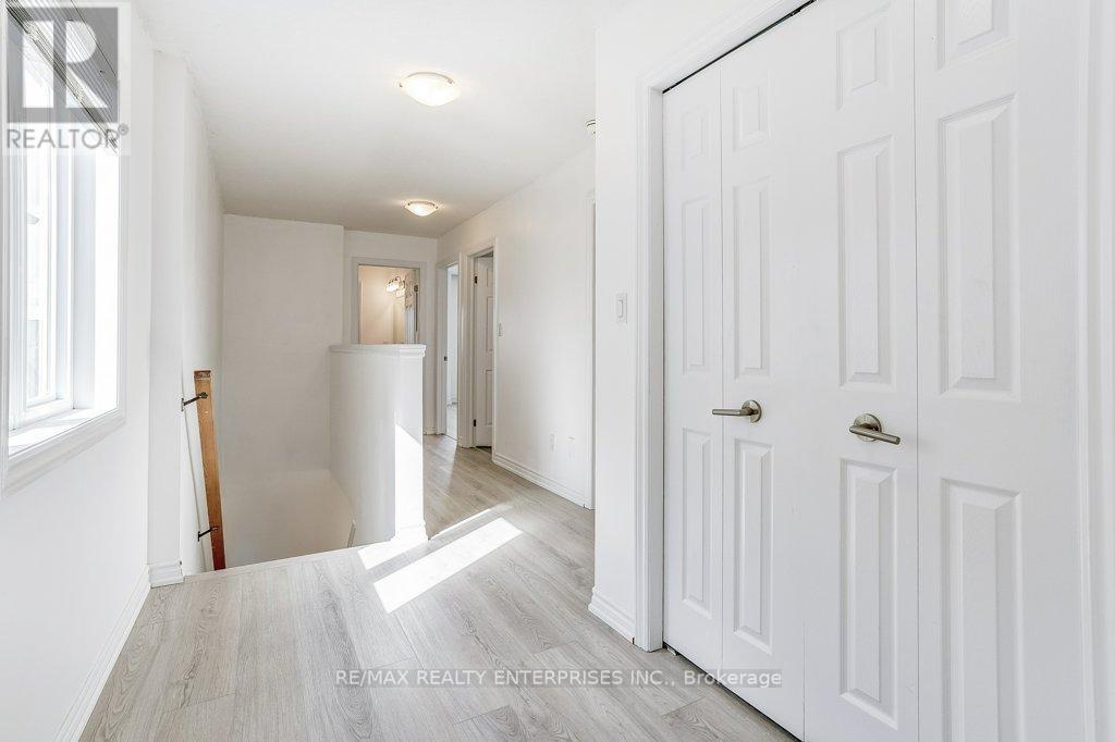 318 Old Huron Road N, Kitchener, ON - Indoor Photo Showing Other Room