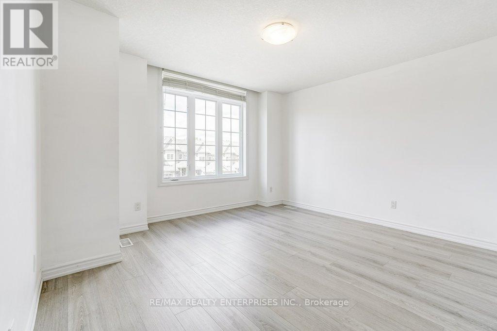 318 Old Huron Road N, Kitchener, ON - Indoor Photo Showing Other Room