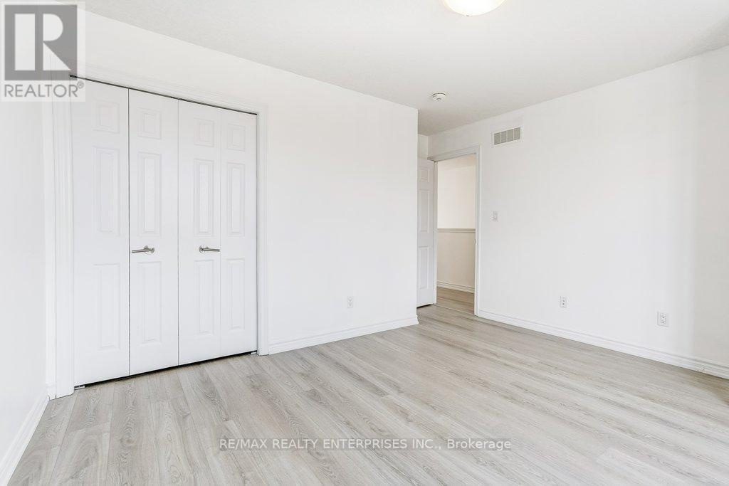 318 Old Huron Road N, Kitchener, ON - Indoor Photo Showing Other Room