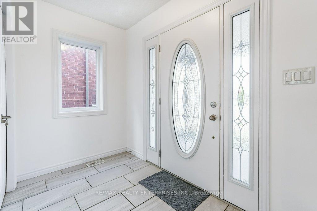 318 Old Huron Road N, Kitchener, ON - Indoor Photo Showing Other Room