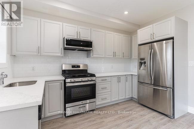 Main - 291 Emerald Street N, Hamilton, ON - Indoor Photo Showing Kitchen