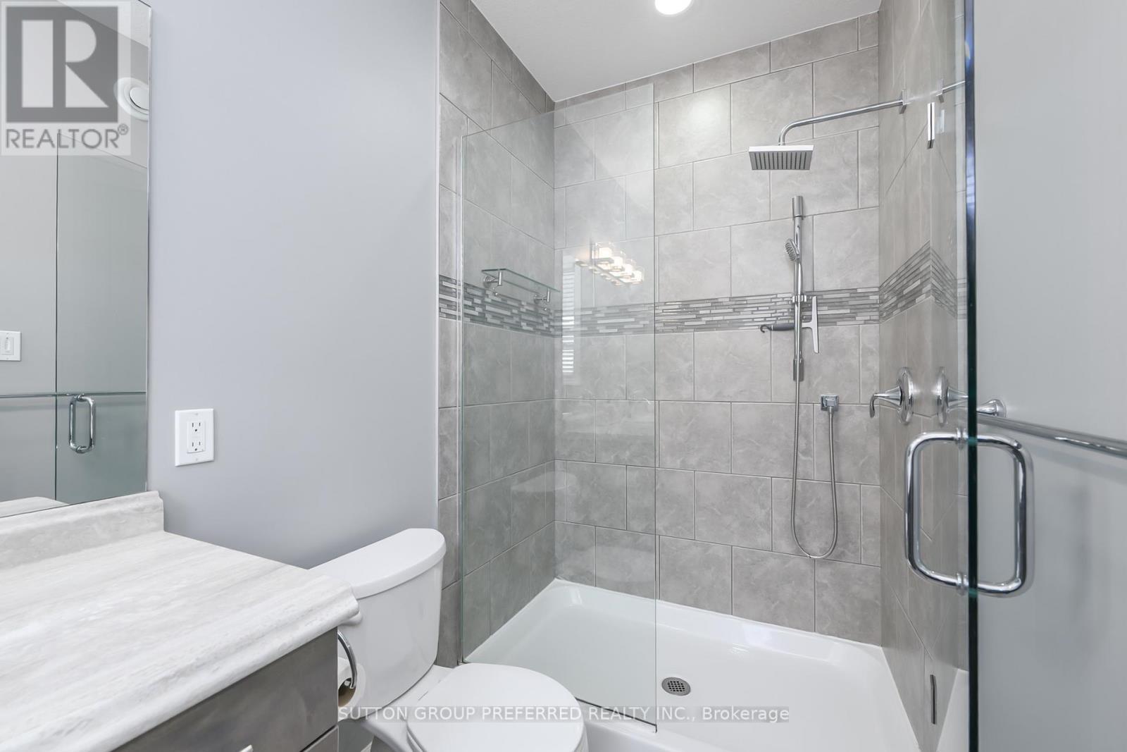 21 Caverhill Crescent, Middlesex Centre (Komoka), ON - Indoor Photo Showing Bathroom
