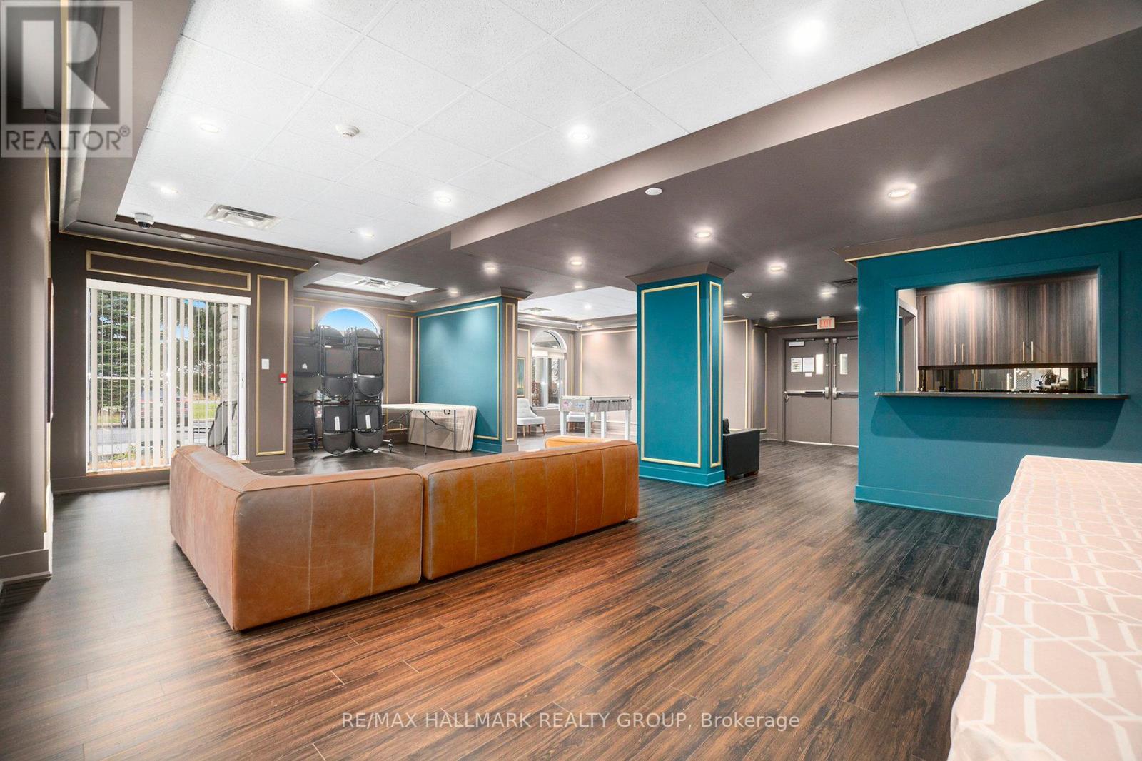 8F - 310 Central Park Drive, Ottawa, ON - Indoor