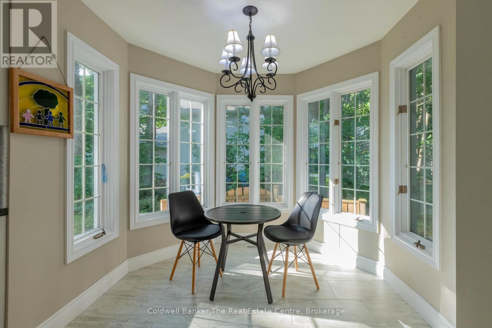 Breakfast nook. - 110 Forest Glen Drive, Gravenhurst (Muskoka (S)), ON - Indoor