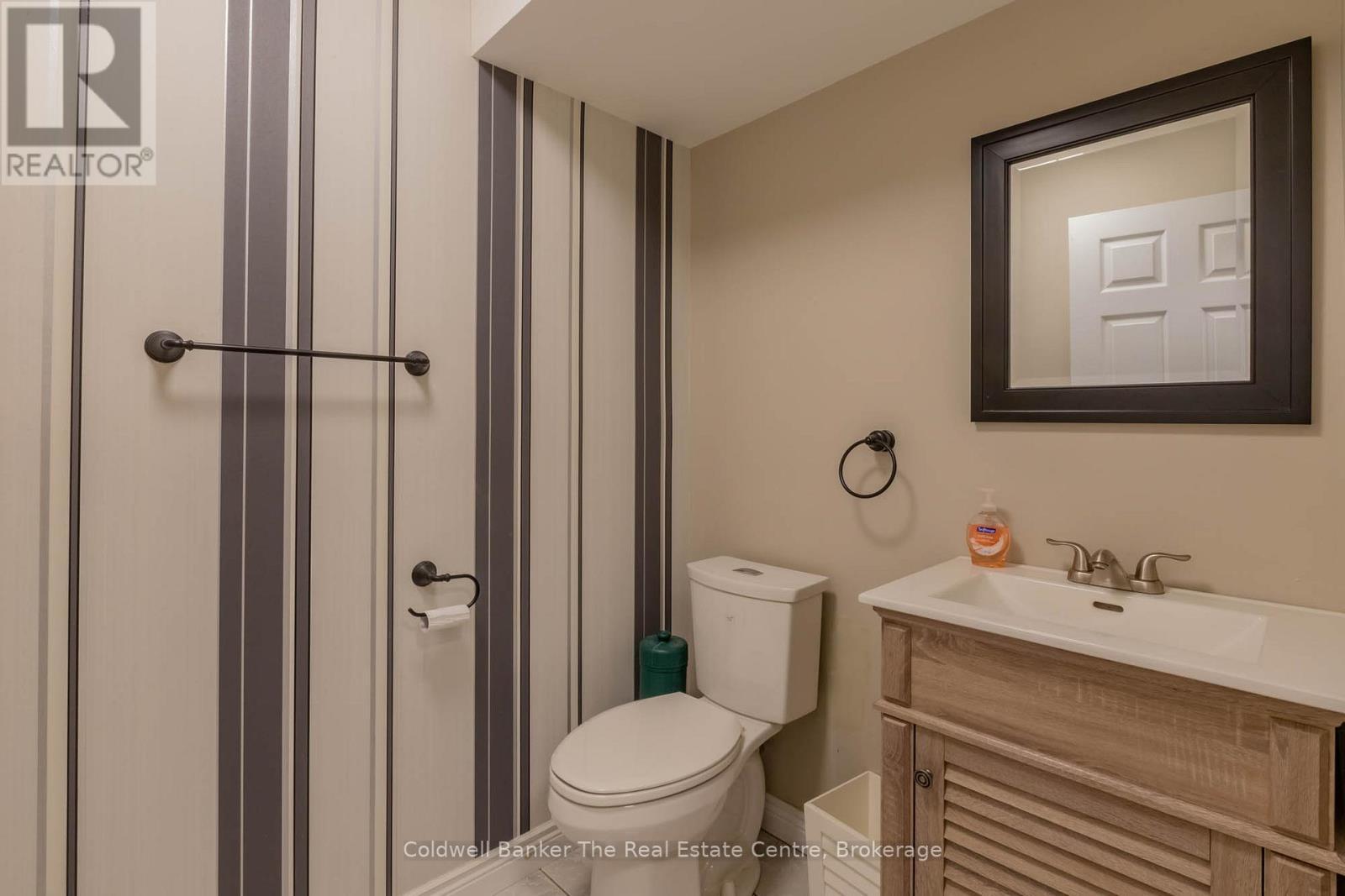 2 pc bath on main floor. - 110 Forest Glen Drive, Gravenhurst (Muskoka (S)), ON - Indoor Photo Showing Bathroom