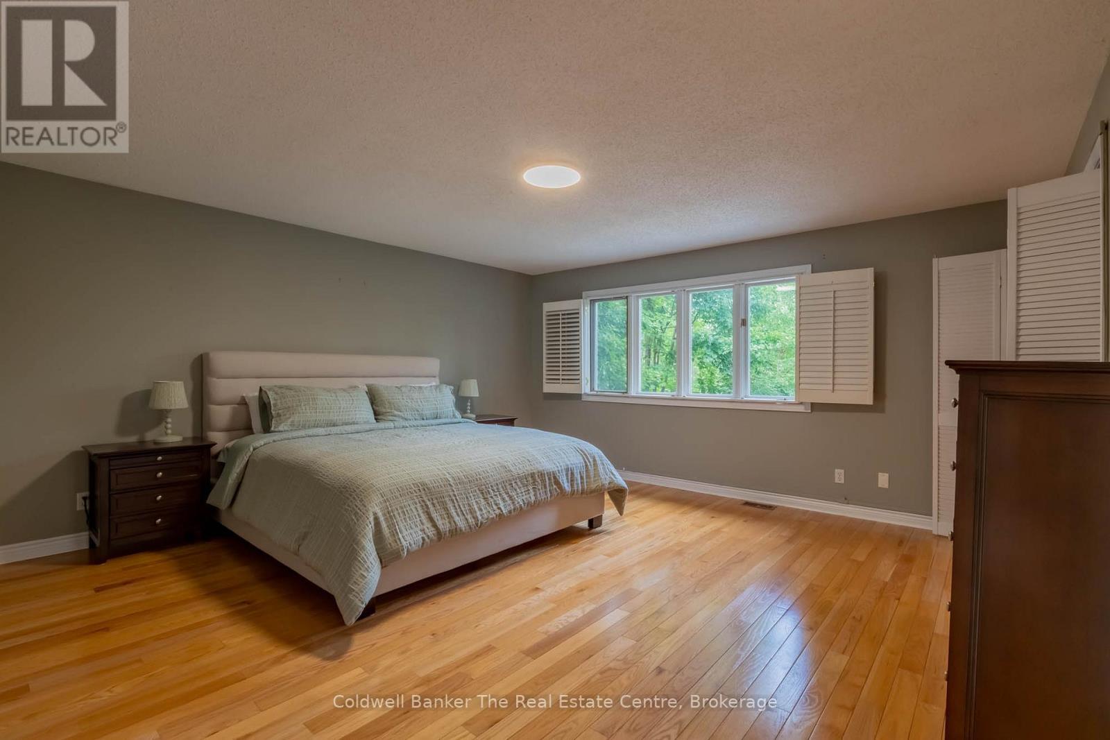 Primary bedroom. - 110 Forest Glen Drive, Gravenhurst (Muskoka (S)), ON - Indoor Photo Showing Bedroom