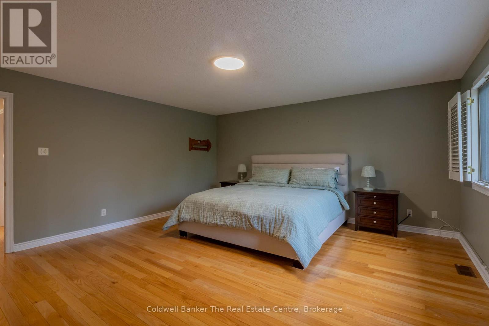 Primary bedroom. - 110 Forest Glen Drive, Gravenhurst (Muskoka (S)), ON - Indoor Photo Showing Bedroom