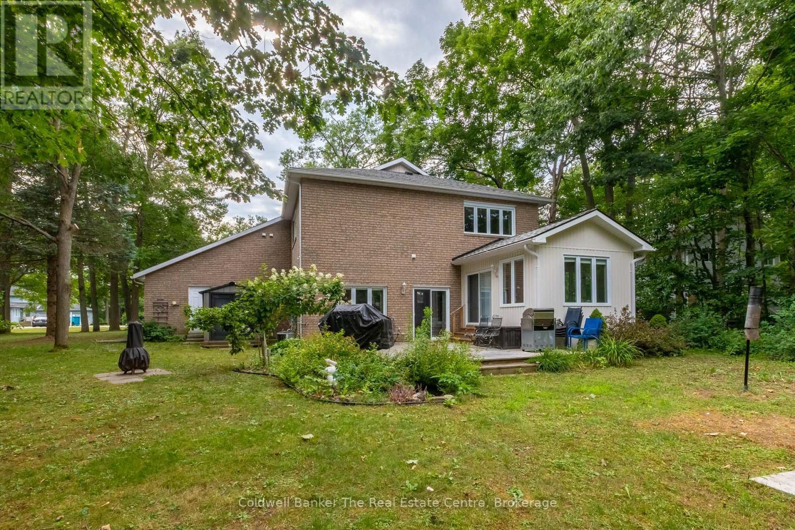 110 Forest Glen Drive, Gravenhurst (Muskoka (S)), ON - Outdoor With Exterior