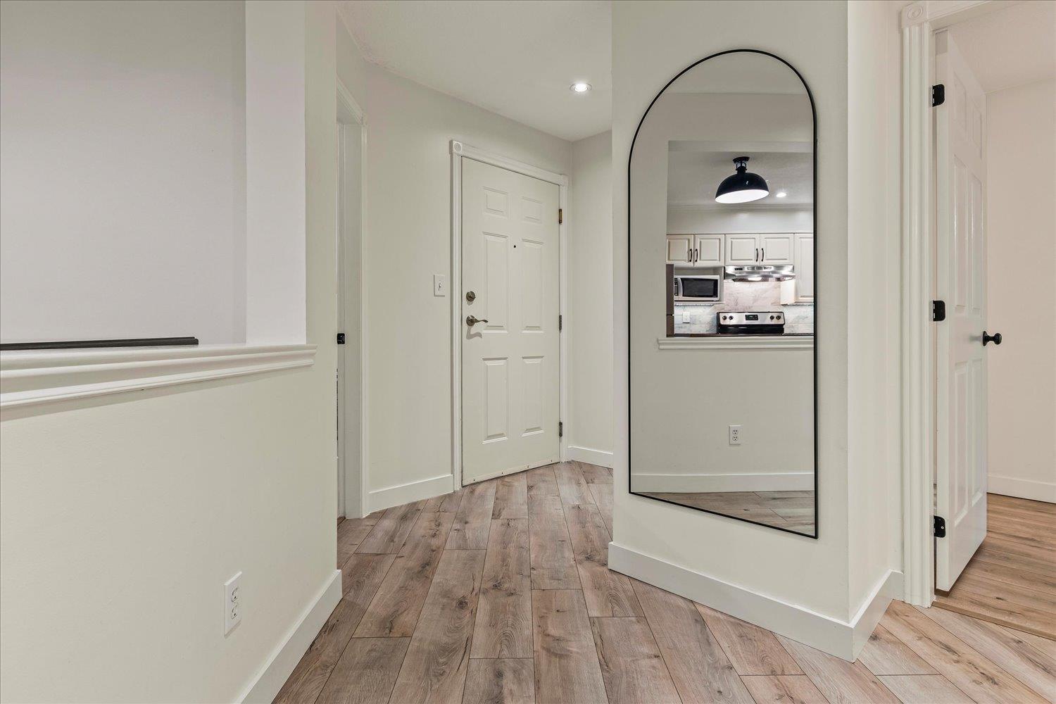 301 2575 Ware Street, Abbotsford, BC - Indoor Photo Showing Other Room