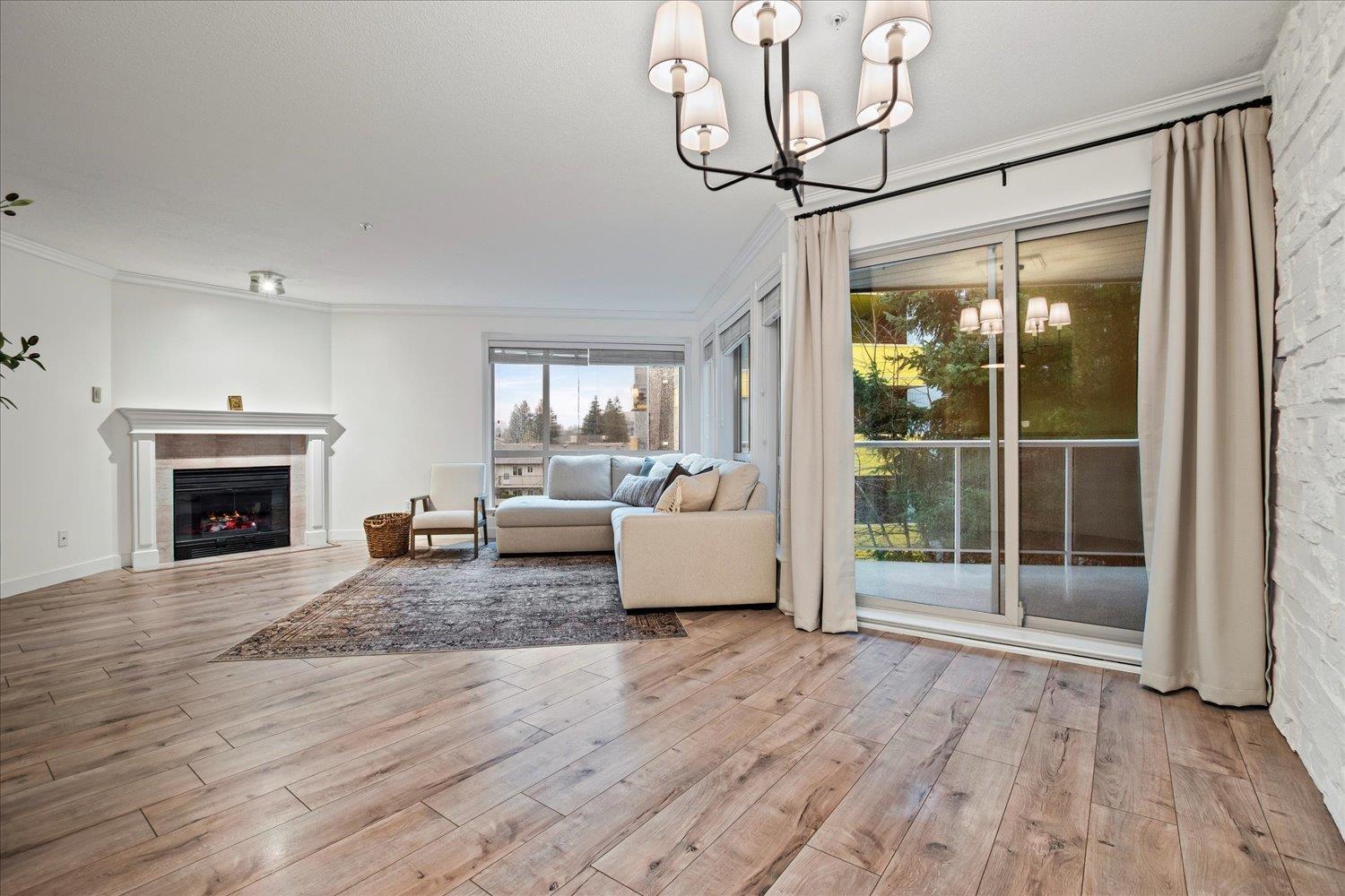 301 2575 Ware Street, Abbotsford, BC - Indoor Photo Showing Living Room With Fireplace