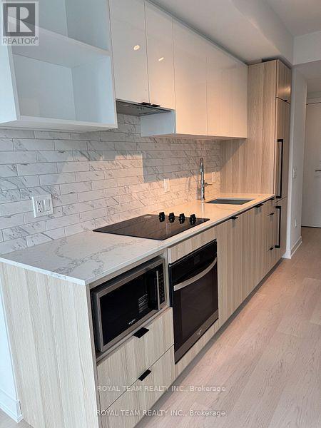 2701 - 252 Church Street, Toronto, ON - Indoor Photo Showing Kitchen