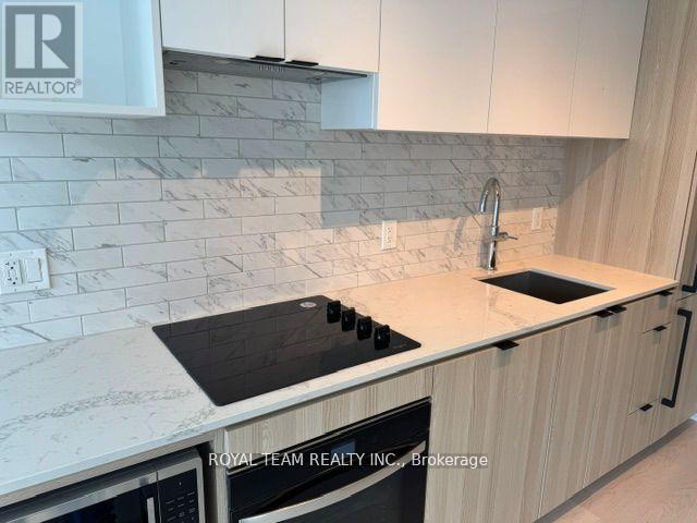 2701 - 252 Church Street, Toronto, ON - Indoor Photo Showing Kitchen