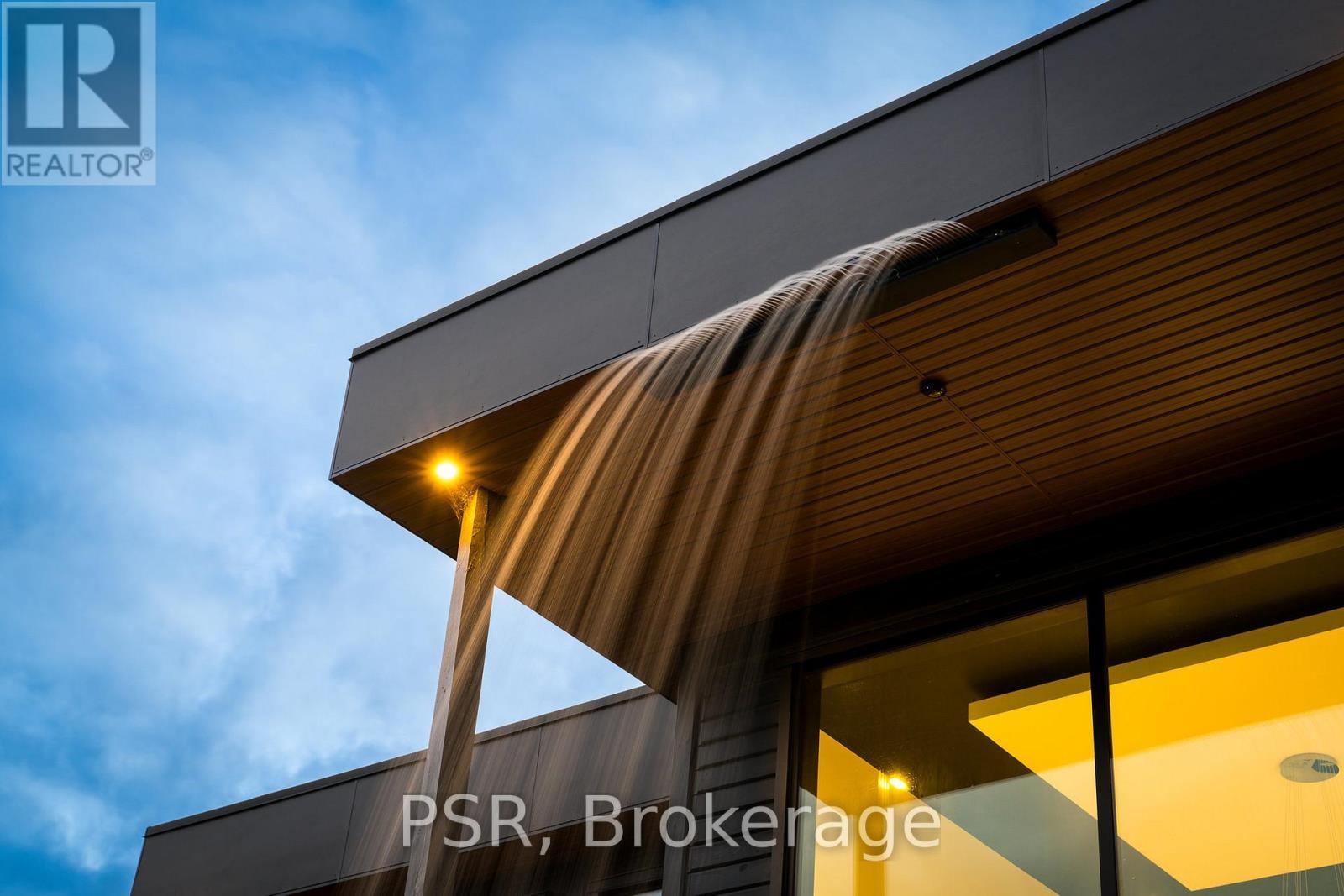 4 Raintree Court, Clearview, ON - Outdoor With Exterior