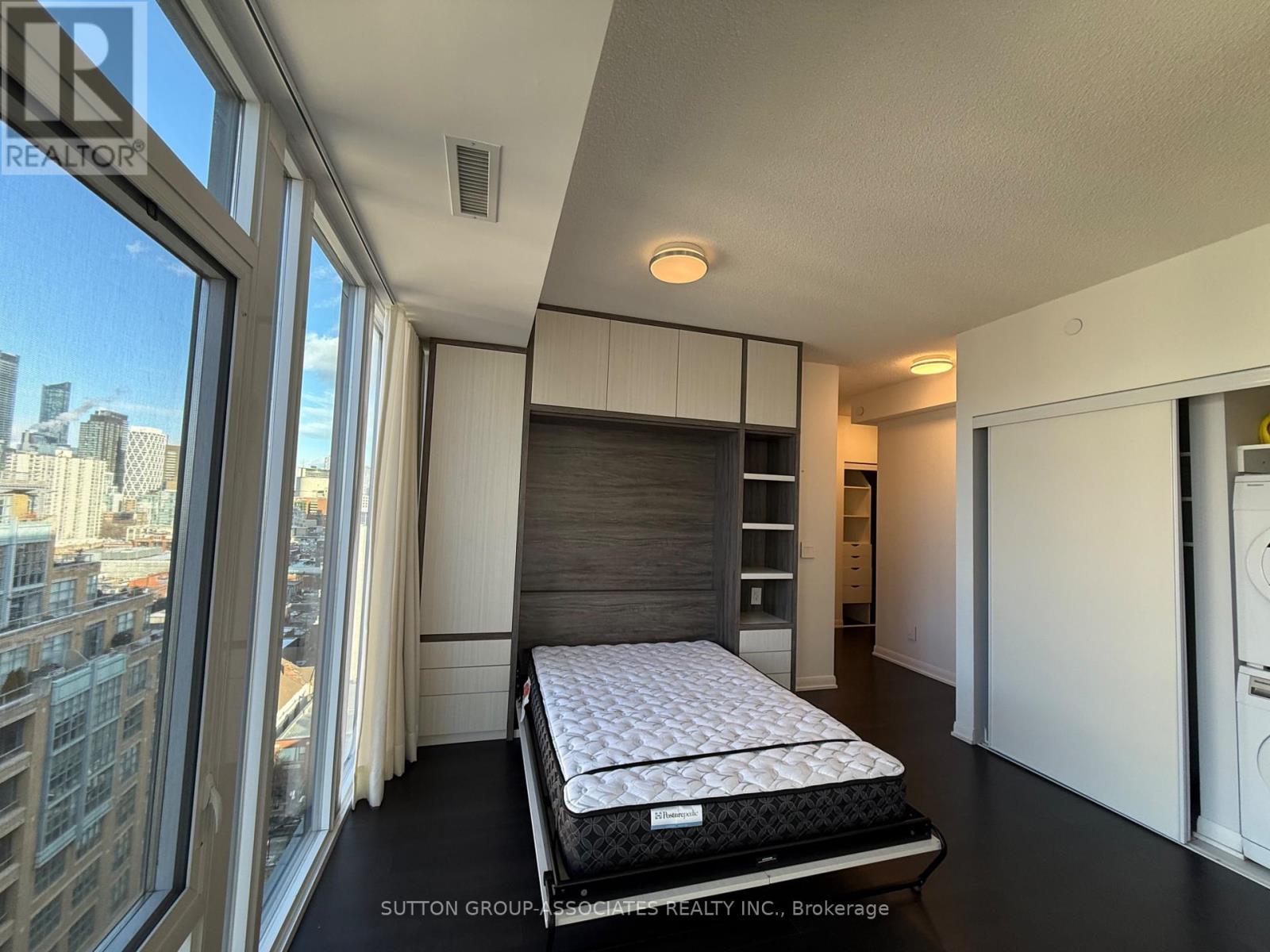 1608 - 435 Richmond Street W, Toronto, ON - Indoor