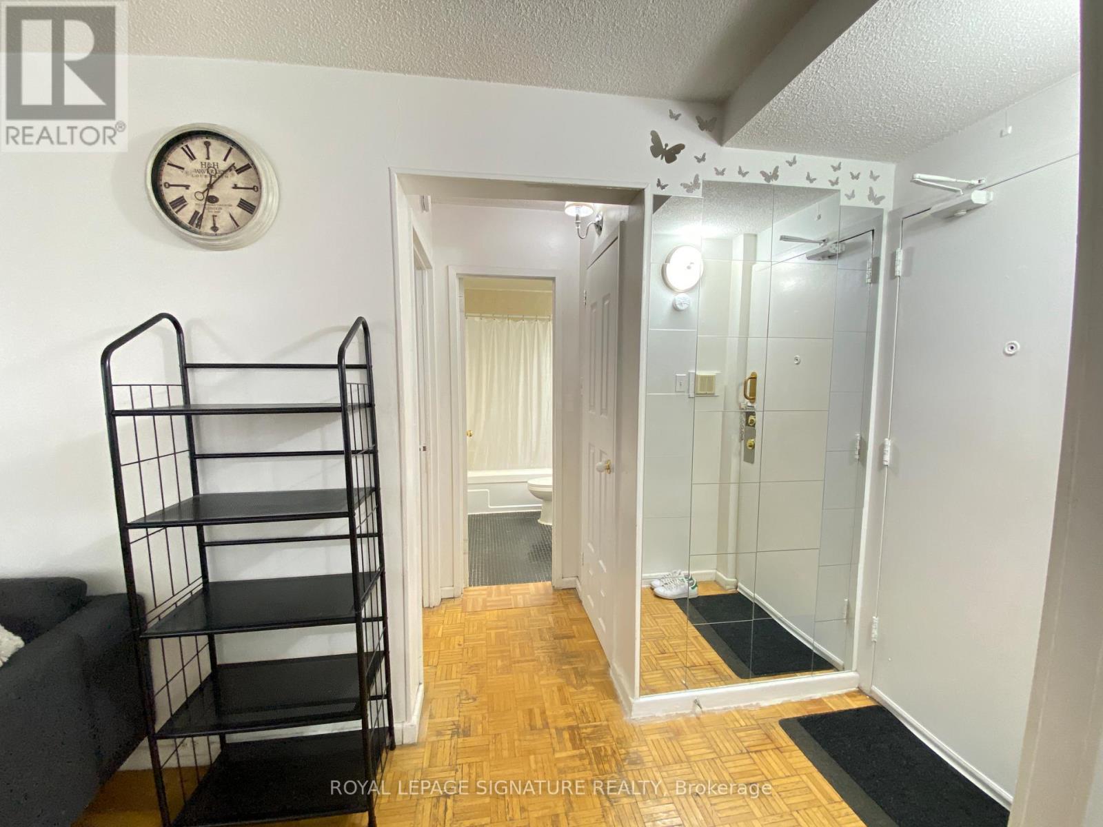 912 - 100 Leeward Glenway, Toronto, ON - Indoor Photo Showing Other Room