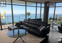 Living Room w/Stunning Lake Views -