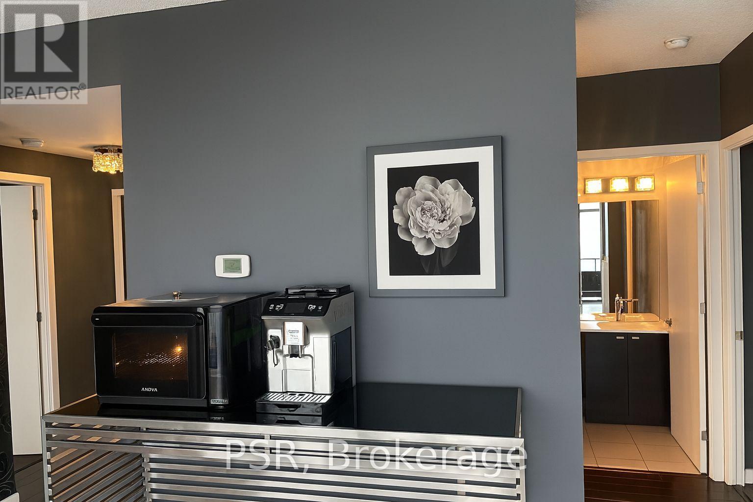 2104 - 103 The Queens Way, Toronto, ON - Indoor Photo Showing Other Room