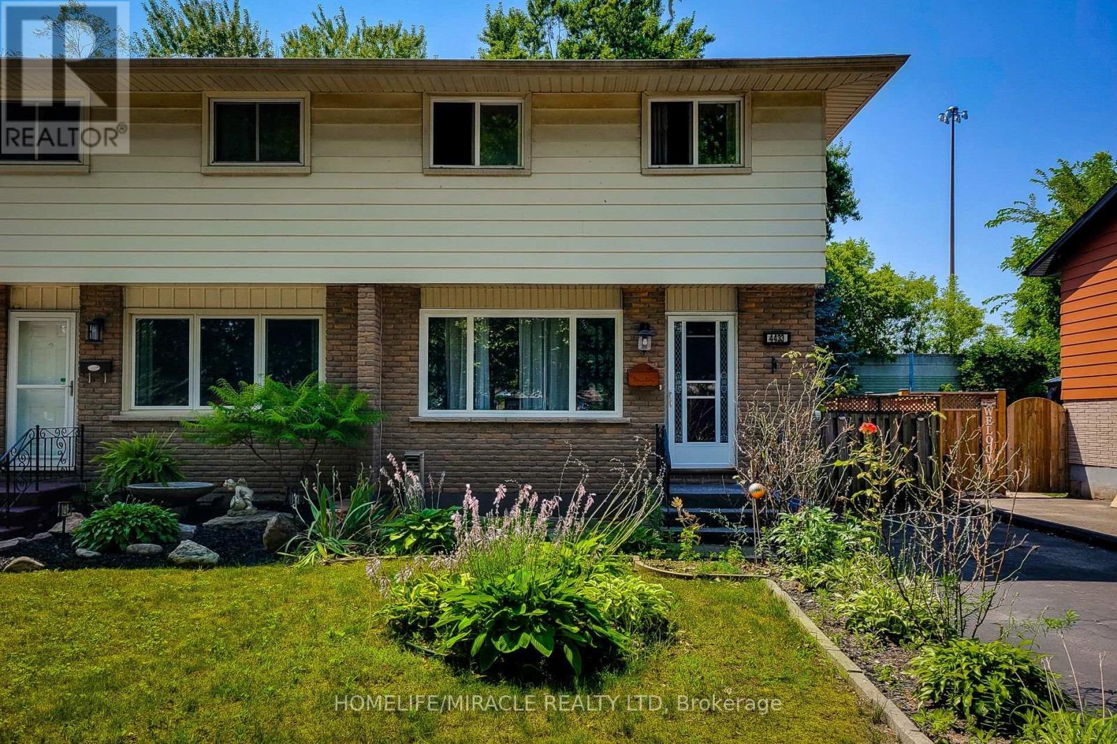 4433 Meadowvale Drive, Niagara Falls, ON - Outdoor