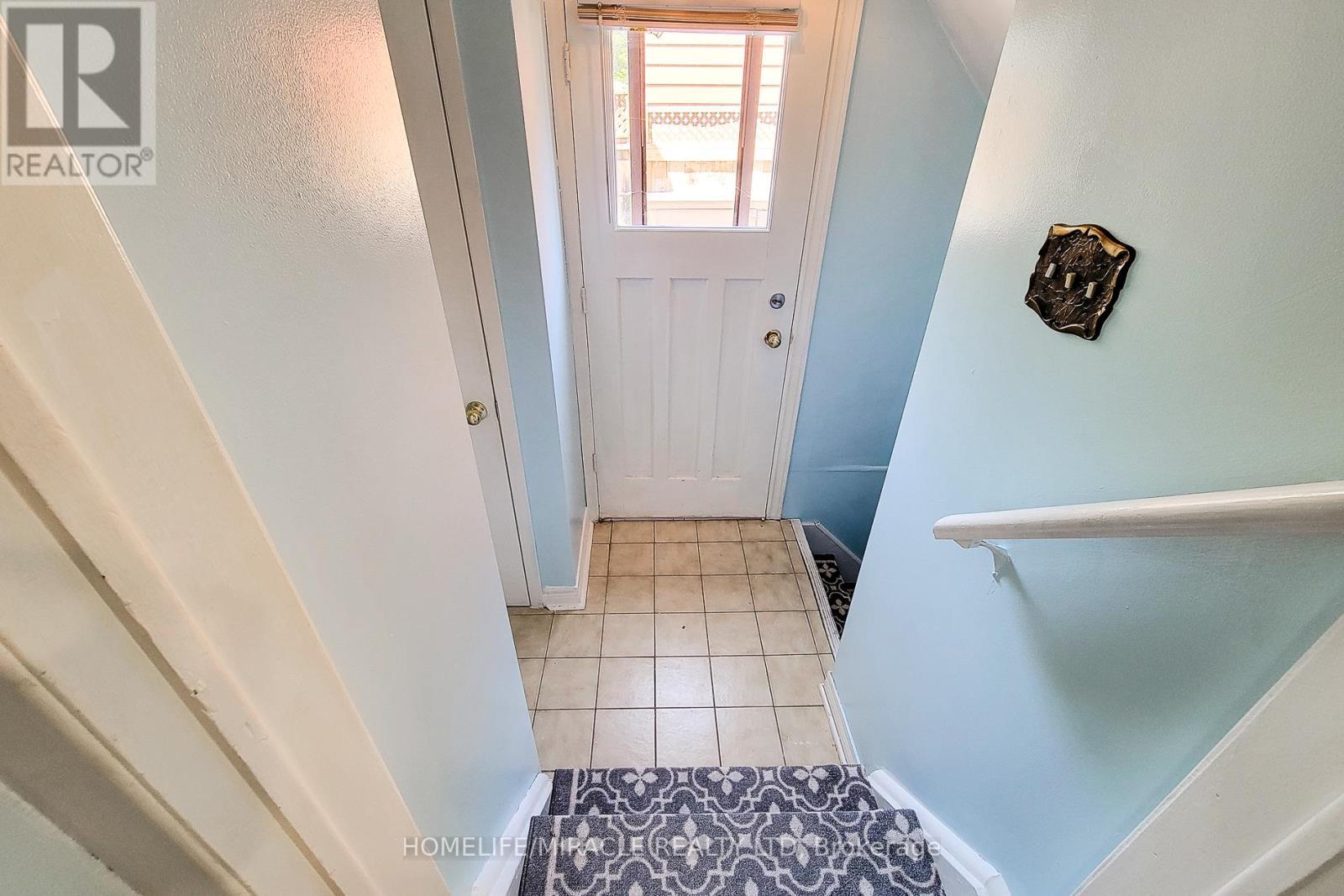 4433 Meadowvale Drive, Niagara Falls, ON - Indoor Photo Showing Other Room