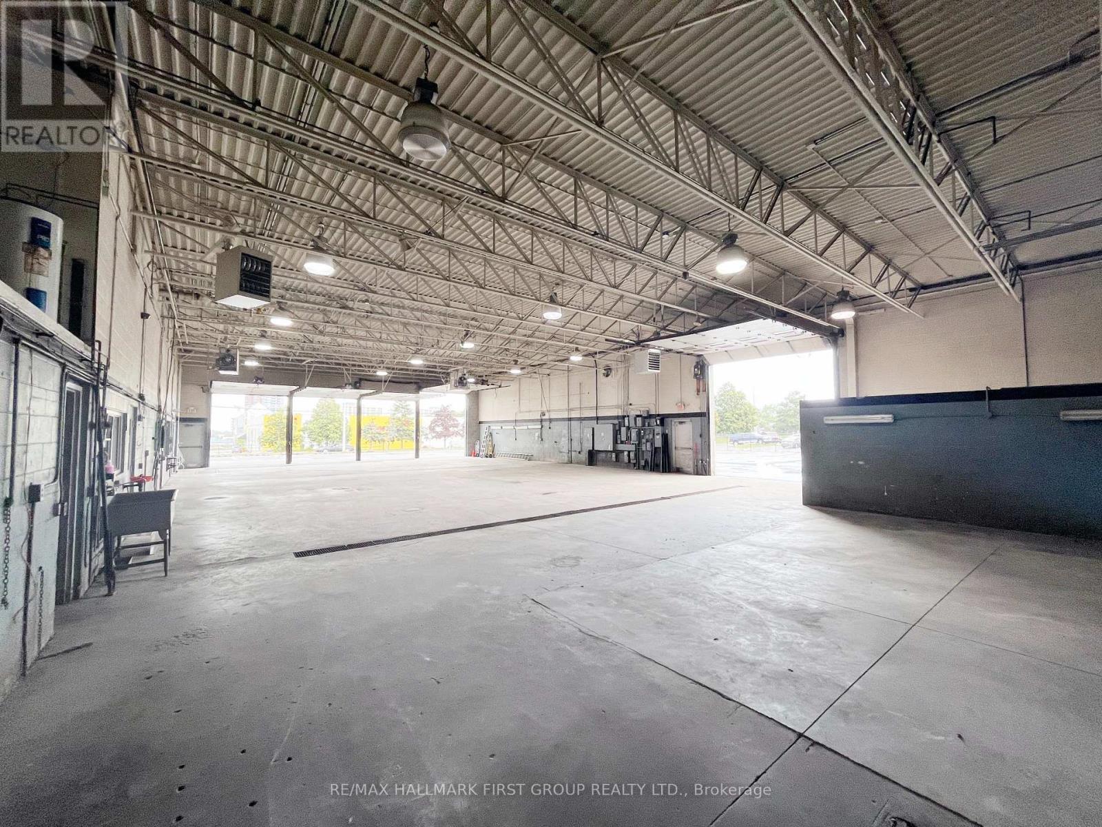 201 Bayly Street W, Ajax, ON