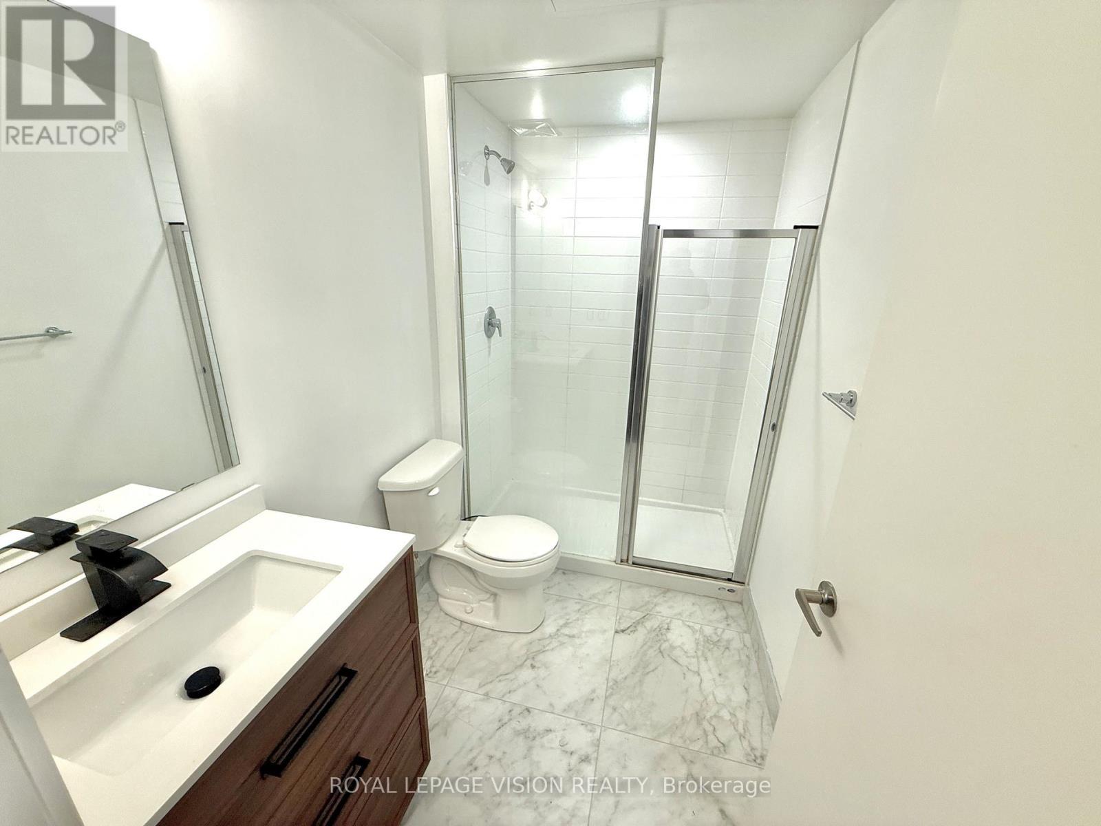 209 - 130 Canon Jackson Drive, Toronto, ON - Indoor Photo Showing Bathroom